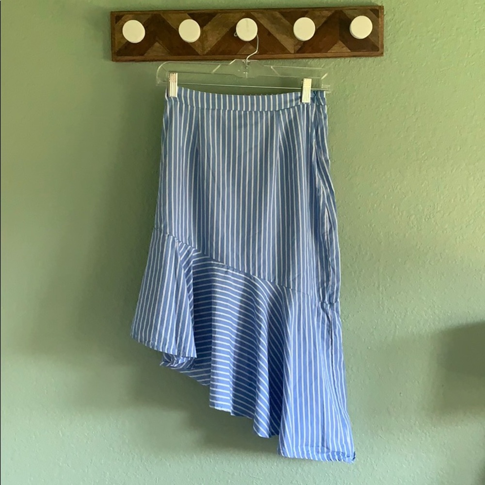 ❗️4/$20❗️Gianni Bini asymmetrical midi skirt